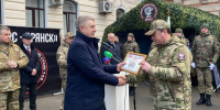 БАРС-Брянск передали новые автомобили, сертификат на 100 радиостанций и дизельные генераторы - Газета Мглинские Вести