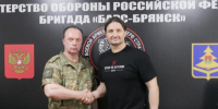 Командир «БАРС-Брянск» Сергей Антошин поздравил Эдгарда Запашного с Днём рождения - Газета Мглинские Вести